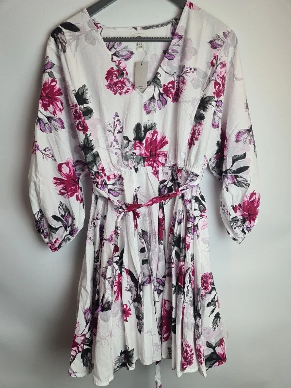 River Island Floral Print Full Skirt Mini Dress Size 10 **** V41 Comfortable Wrap Mini Dress River Island Floral Print Full Skirt Mini Dress Size 10 **** V41 Comfortable Wrap Mini Dress