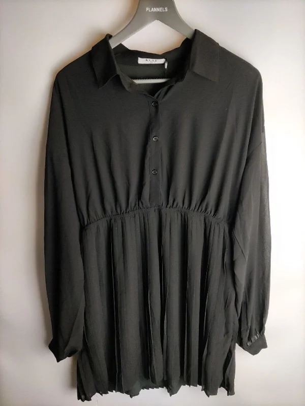 Nakd Pleated Mini Dress. Black. UK 16. ****V28 Cozy A-Line Mini Dress