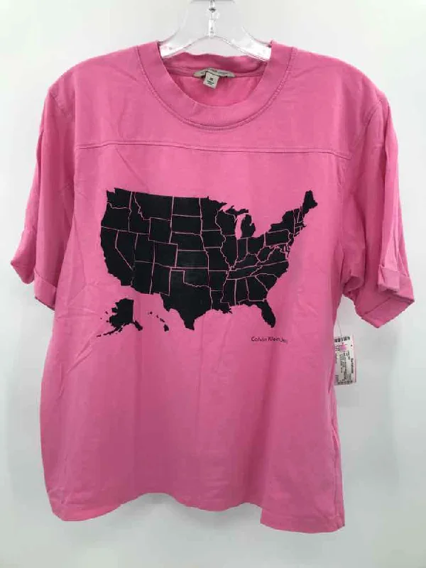 Pre-Owned Calvin Klein Pink Size Medium Graphic T-shirt-- Ribbed T-Shirt High Neck Heavyweight Pre-Owned Calvin Klein Pink Size Medium Graphic T-shirt-- Ribbed T-Shirt High Neck Heavyweight