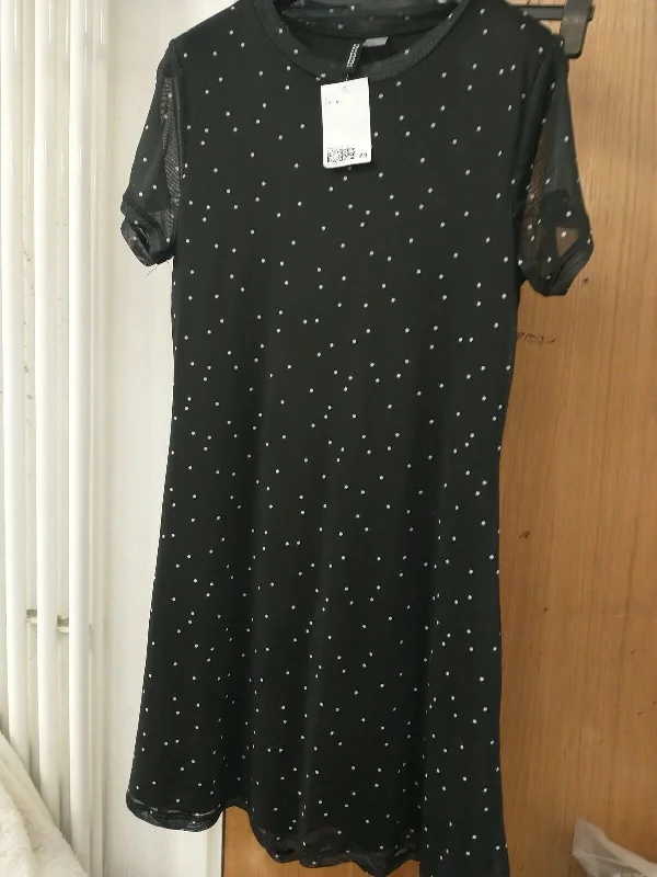 H & M Divided Black Spotted S/S Mini Dress Size EUR M BNWT Ref MW Fashionable Polka Dot Mini Dress H & M Divided Black Spotted S/S Mini Dress Size EUR M BNWT Ref MW Fashionable Polka Dot Mini Dress