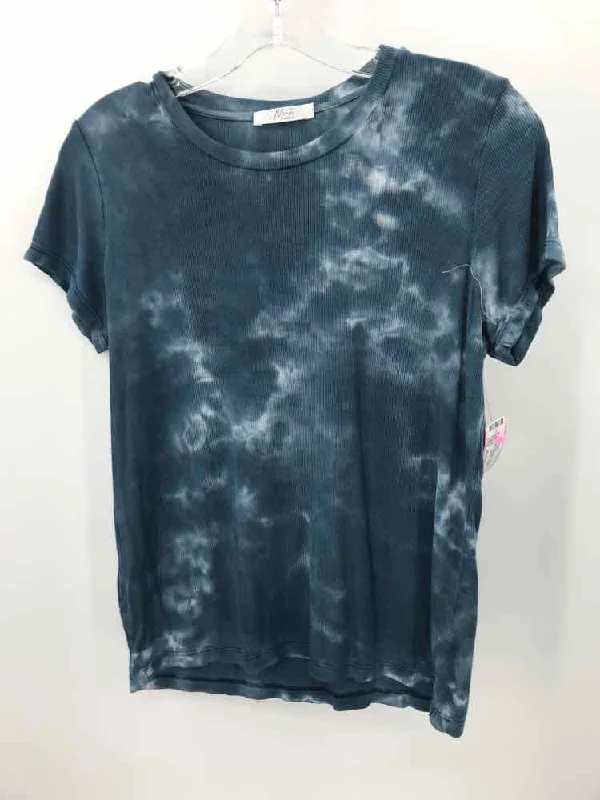 Pre-Owned Monte Blue Size Medium T-shirt-- Hooded Caped Shawl Collar
