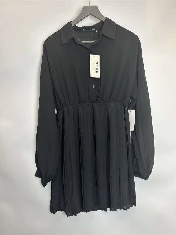 NA-KD Pleated Mini Dress - Black. UK 8 ****Ref V72 Chic Halter Mini Dress