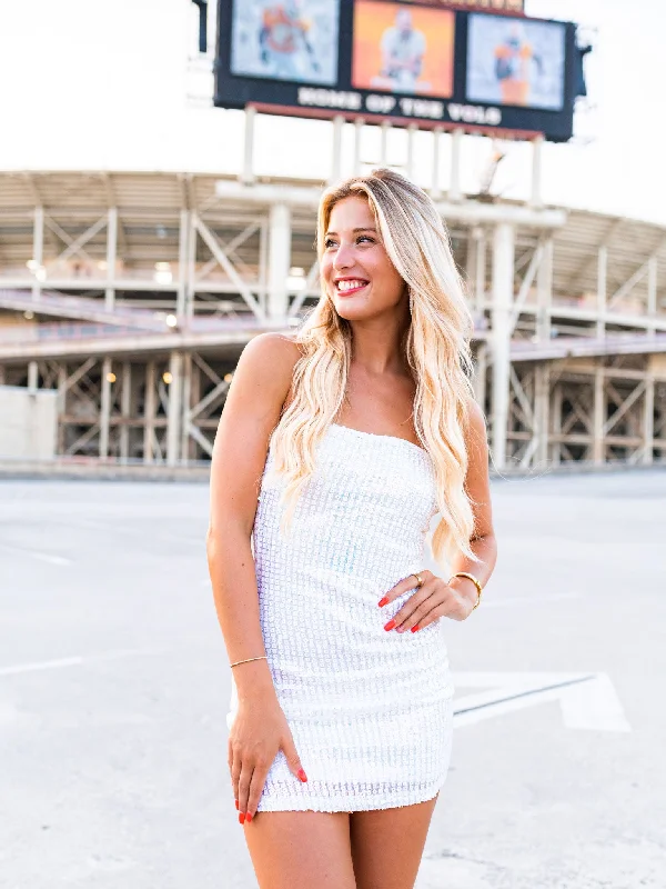 V-I-C-T-O-R-Y Sequin Mini Dress Stylish Short Sleeve Mini Dress