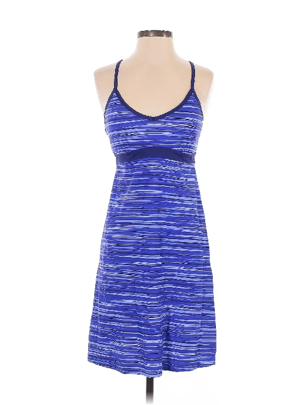 Casual Dress Crew Neckline Sporty