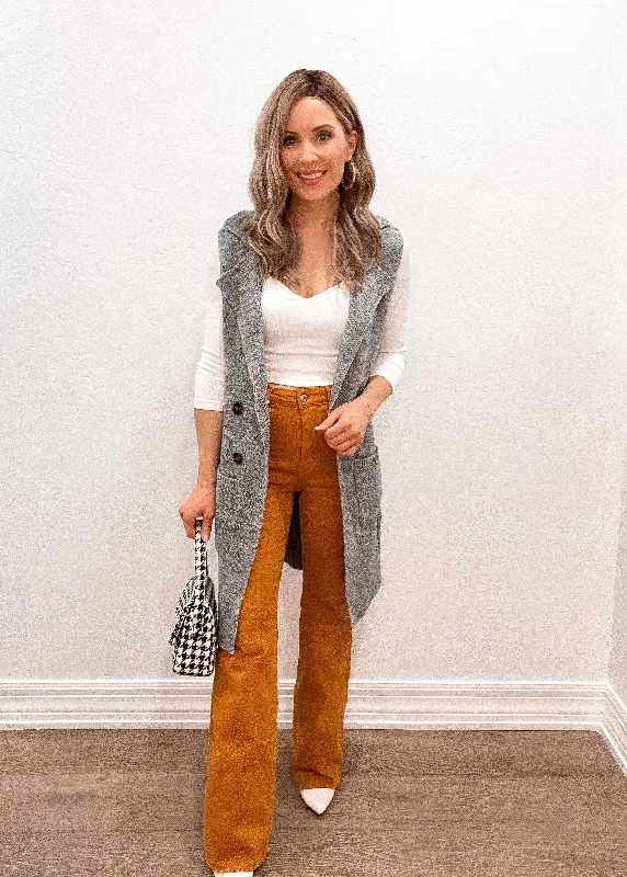 Long Sleeveless Notched Collar Sweater Vest Modern Contemporary Chic