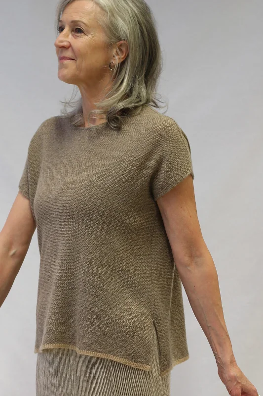 Knitworks Knitted Sweater Brown Vest Handmade Hand-knitted Hand-woven