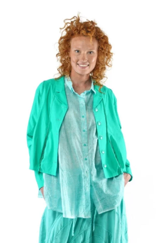BLACK LABEL Short Jacket with Seam Panelling in Aqua Fleece Jacket Down Jacket Feather Jacket BLACK LABEL Short Jacket with Seam Panelling in Aqua Fleece Jacket Down Jacket Feather Jacket